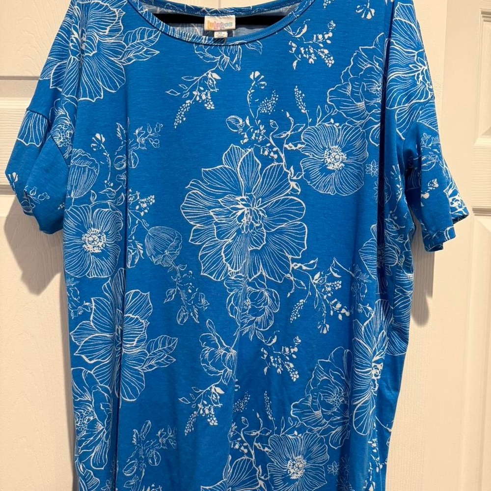 LulaRoe XL Tshirt